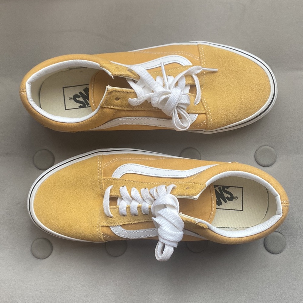 Mustard color vans !
